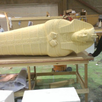 NIGHT AT THE MUSEUM 2014-SARCOPHAGE DU FILS DU PHARAON - Sculpture directe dans l'uréthane rigide ou sign foam. Sculpture Lucie Fournier and Gerald D'Onofrio